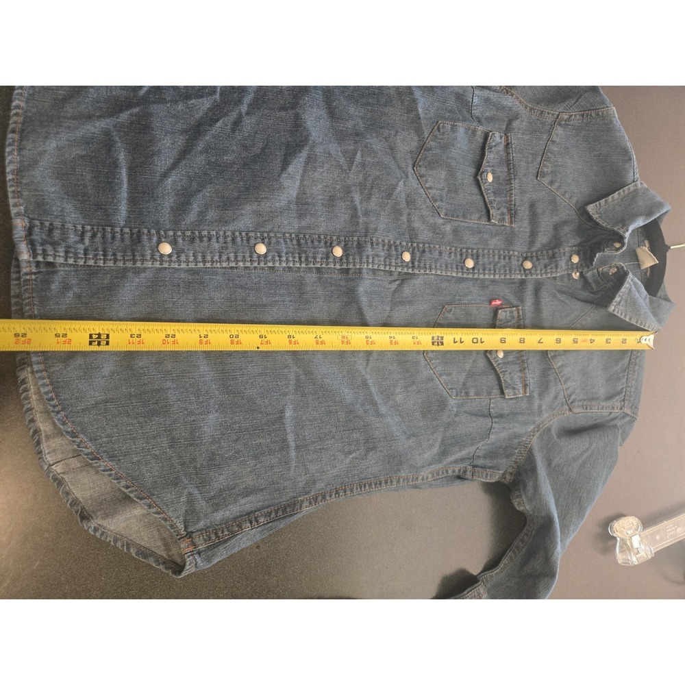 Levi's Womens Small Pearl Snap Western Shirt Blue Denim Chambray Cowgirl Pockets - Picture 6 of 8
